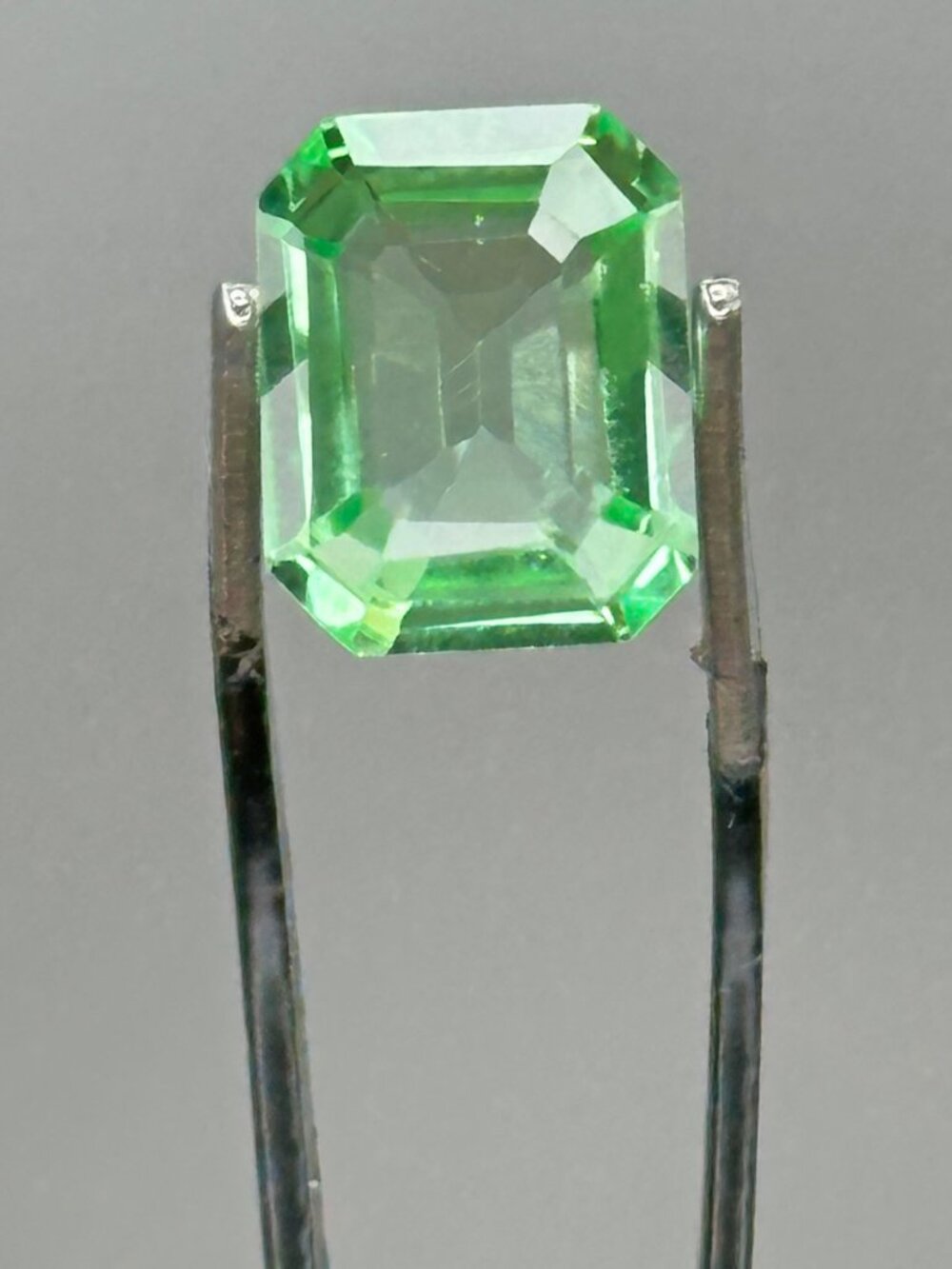 Bright Clover Green Sapphire